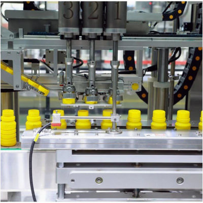 kupować Automatyczna napełniarka do pestycydów o wydajności 2800-4800 BPH do produkcji na dużą skalę produkcja online