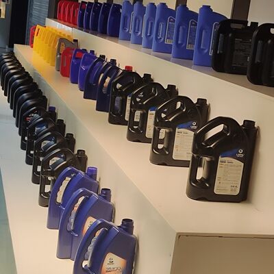 kupować Fabrycznie wyprodukowana linia do napełniania smarem 1000-5000BPH 1000ml-5000ml online manufacture